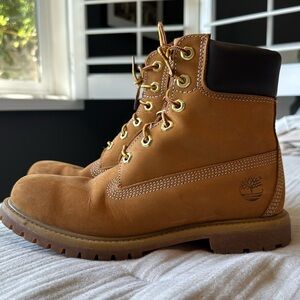 Used Women’s 75 M 1036 Leather Timberland